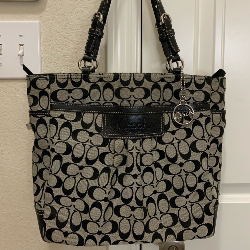 Authentic Coach tote shoulder bag